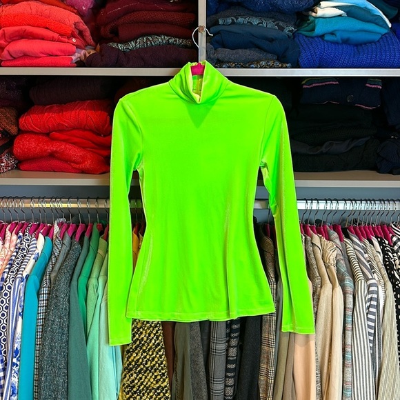 Victoria Beckham fluorescent green velvet long sleeve turtleneck top size 2 NWT - Picture 1 of 4